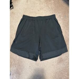 Under armour men’s athletic shorts size XL
